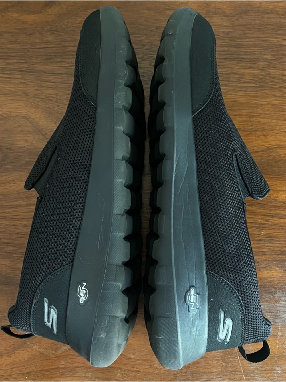 Skechers GO Walk Men's Black Slip-On Sneakers - Picture 5 of 8